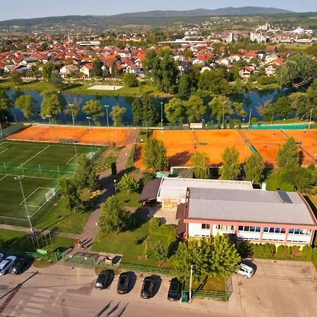 Swiss Plus Hotel Bihać Екстериор снимка