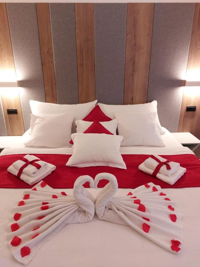 Swiss Plus Hotel Bihać Екстериор снимка
