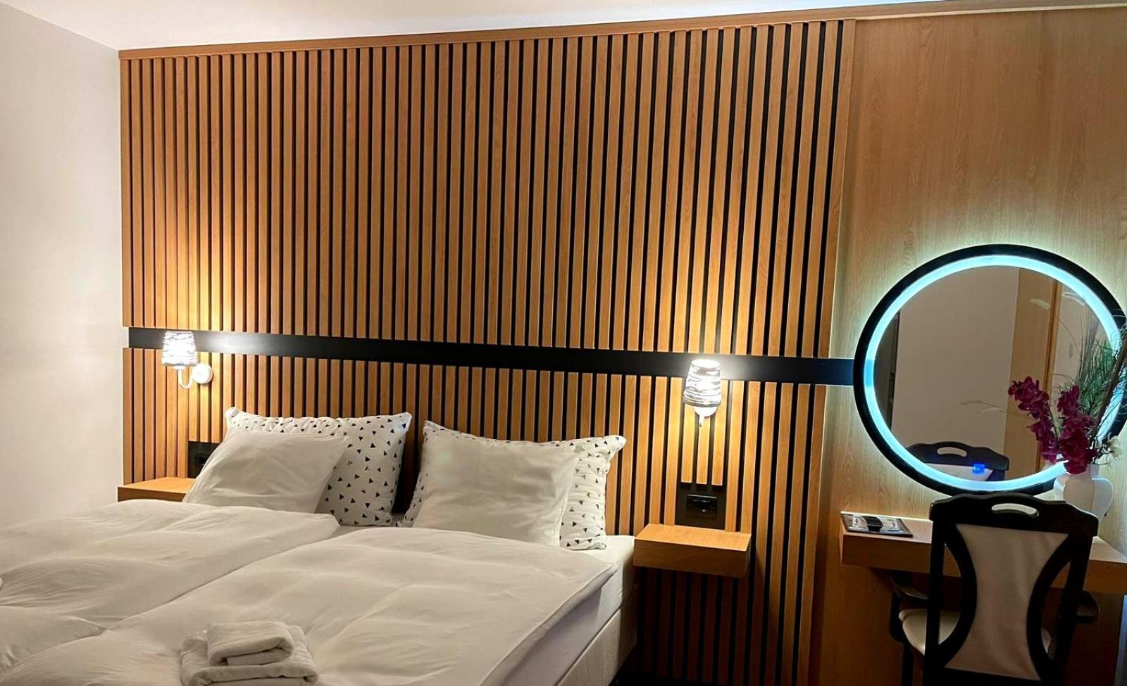 Swiss Plus Hotel Bihać Екстериор снимка